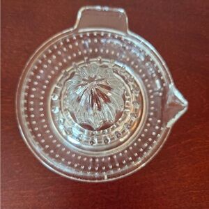 vintage  clear pressed glass manual citrus juicer